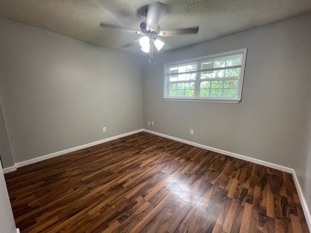 2215 Jonathan Dr Nw - Photo 4 of 7