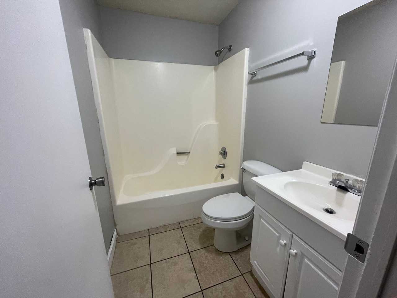 2215 Jonathan Dr Nw - Photo 5 of 7