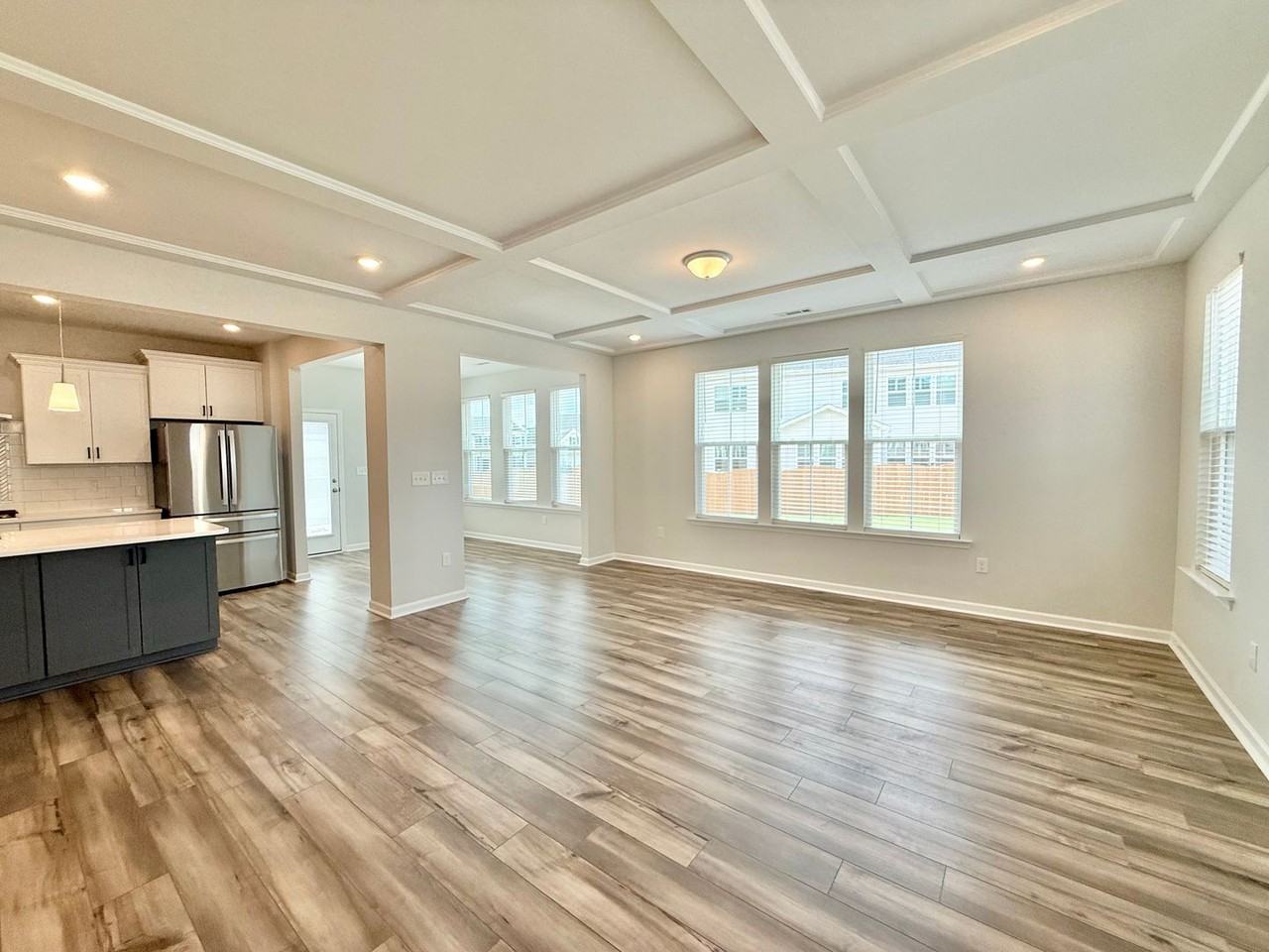 150 Cherry Blossom Ct - Photo 3 of 47