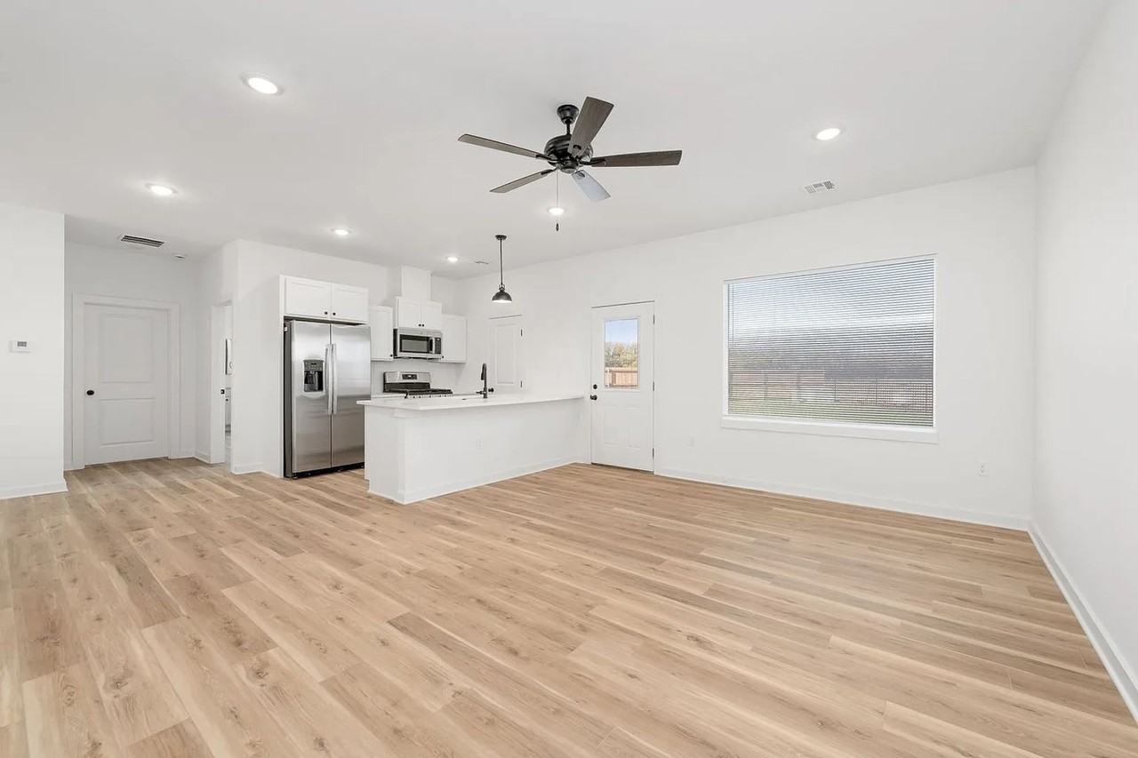 2157 E Elk Ridge Ave - Photo 2 of 12