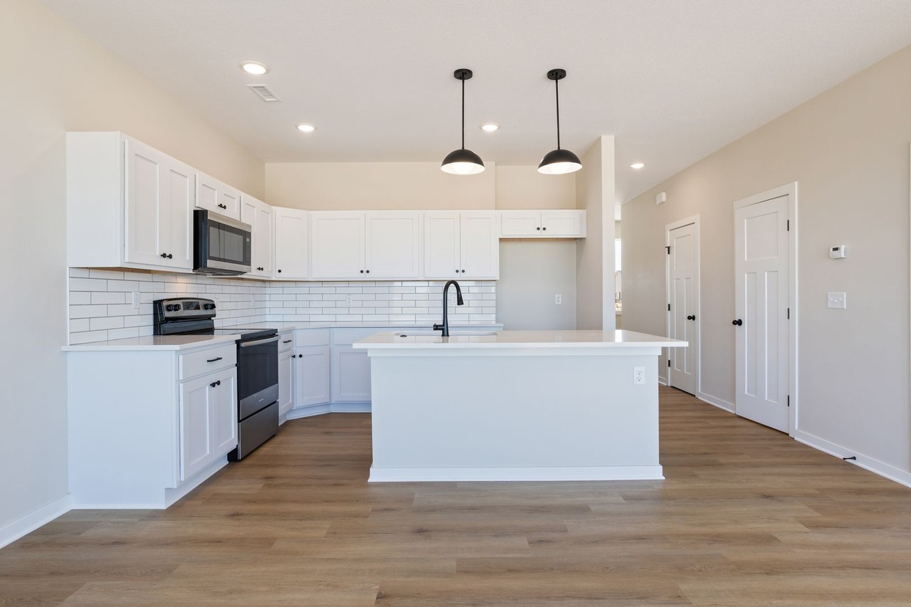 171 N Gowen St - Photo 7 of 21