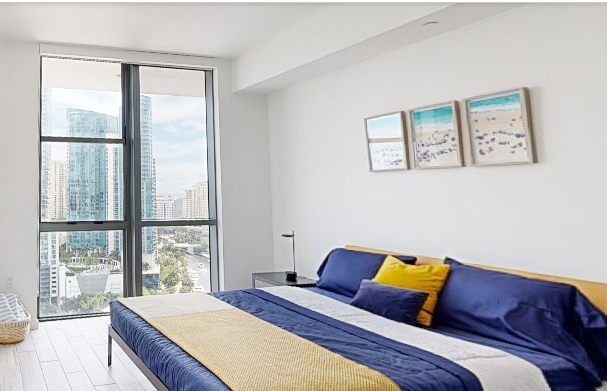 301 Southwest 1st Avenue - Photo 4 of 9