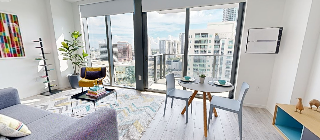 301 Southwest 1st Avenue - Photo 3 of 9