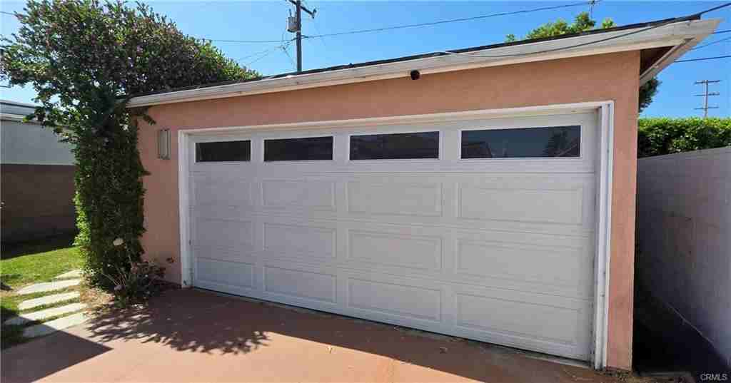 4870 W 130th St - Photo 2 of 8