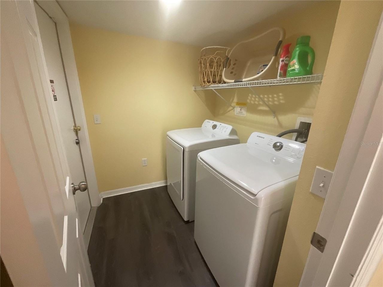 108 Milford St - Photo 3 of 18