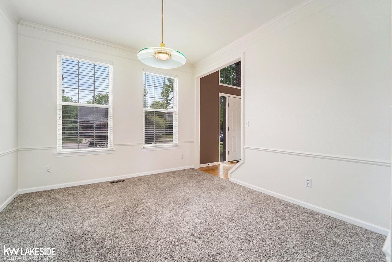 34681 Giannetti Dr - Photo 4 of 29