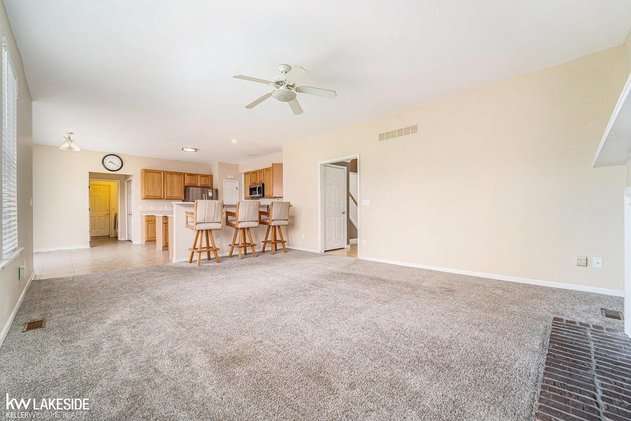 34681 Giannetti Dr - Photo 6 of 29