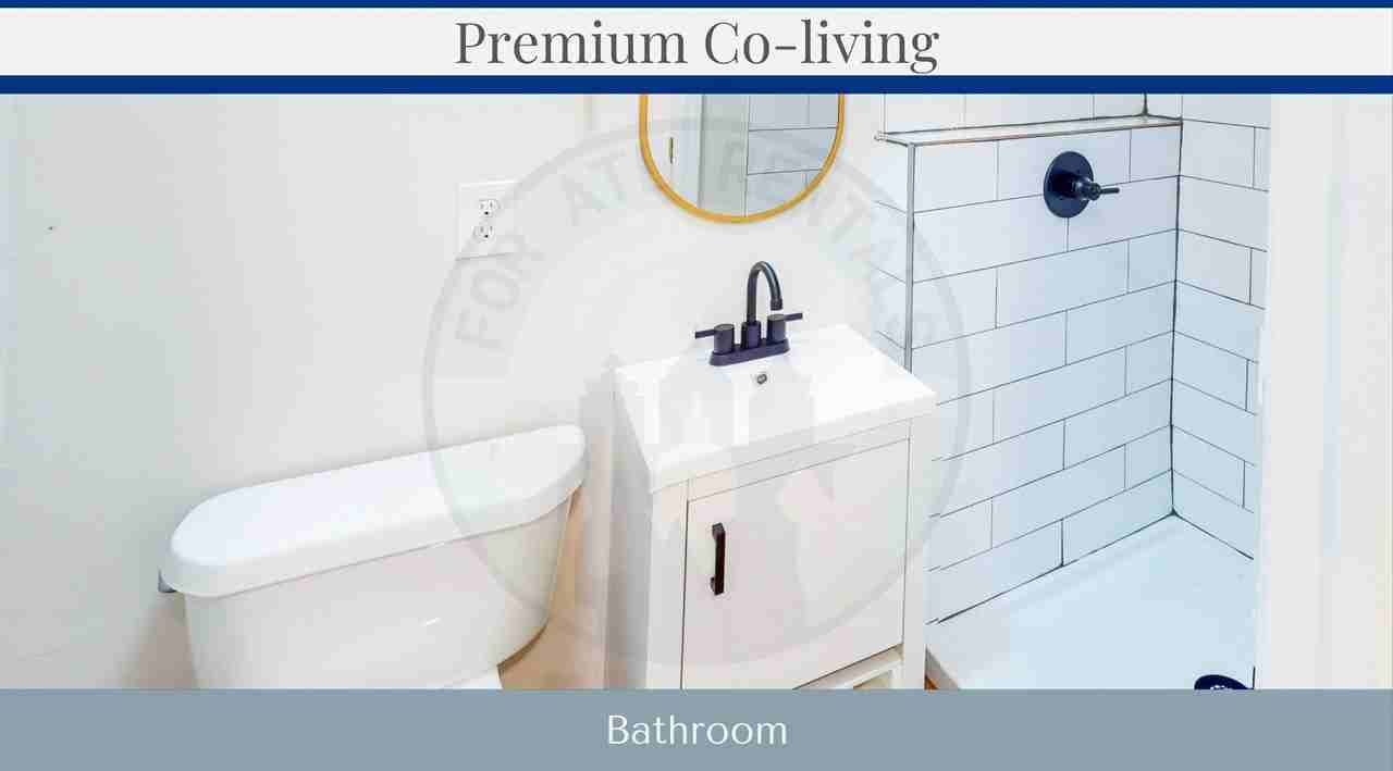 Bolton Pl Nw - Photo 2 of 9