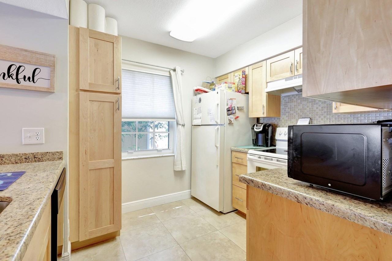 1050 Lake Shore Dr #204 - Photo 3 of 50