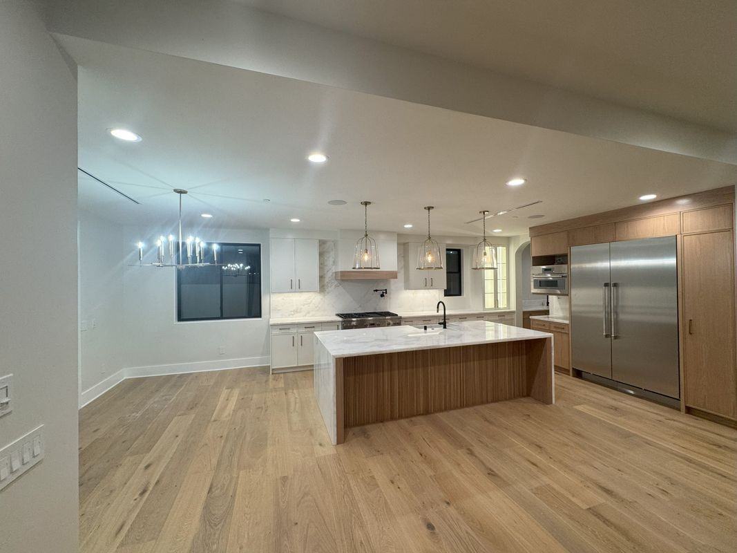 3312 Kenilworth Dr - Photo 3 of 48