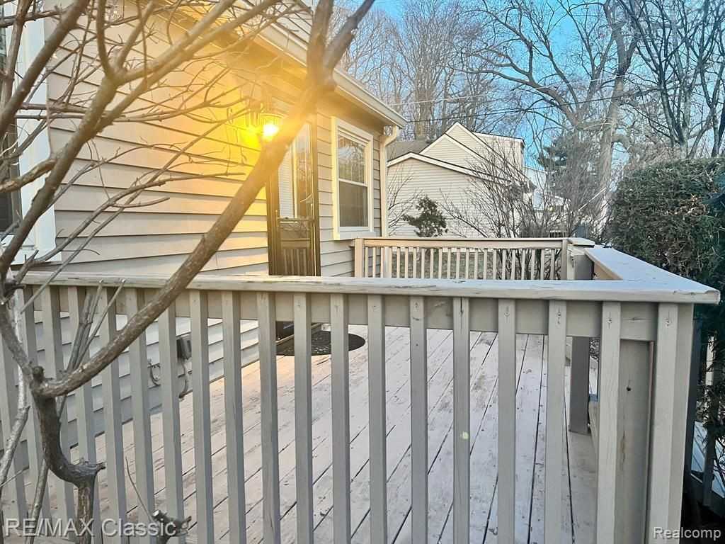615 Leon Rd - Photo 2 of 17