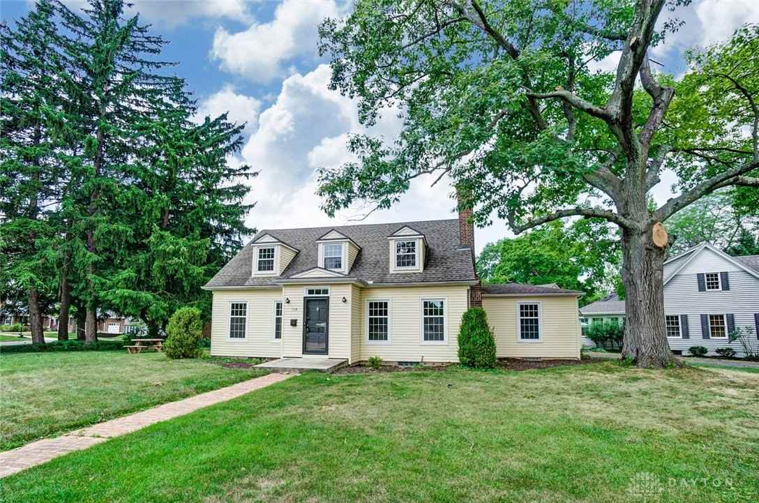 118 N Pelham Dr - Photo 3 of 44