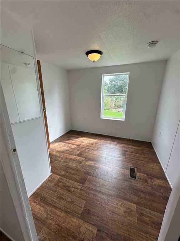 187 Wildwood Dr - Photo 2 of 9