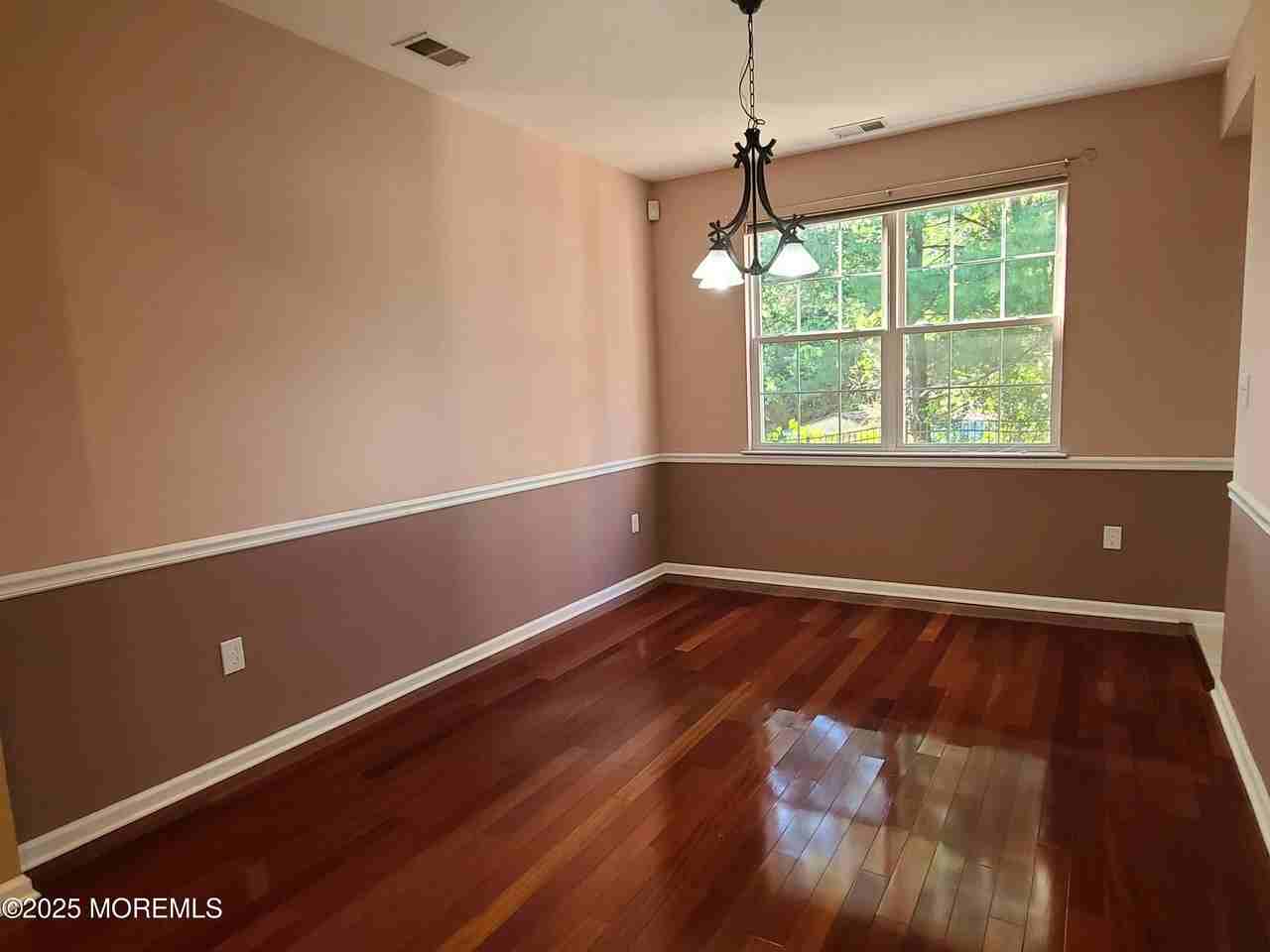 346 Wedgewood Road - Photo 4 of 18