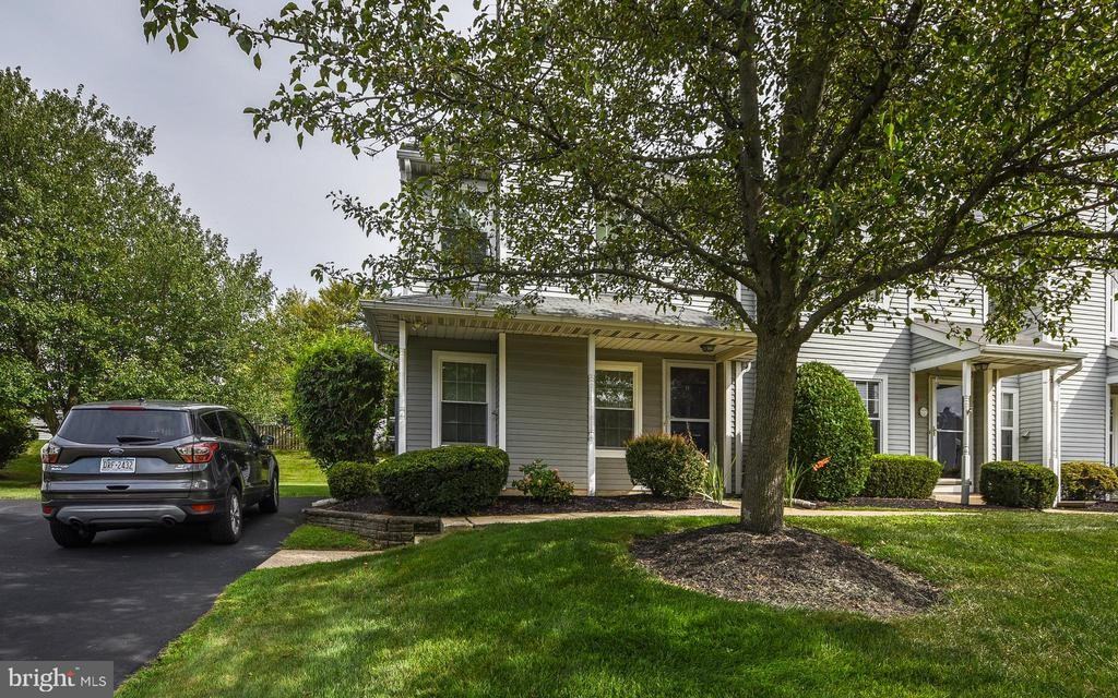 11 Eaton Ct ##132 - Photo 2 of 21