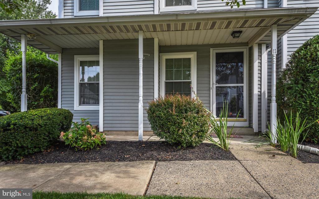 11 Eaton Ct ##132 - Photo 3 of 21