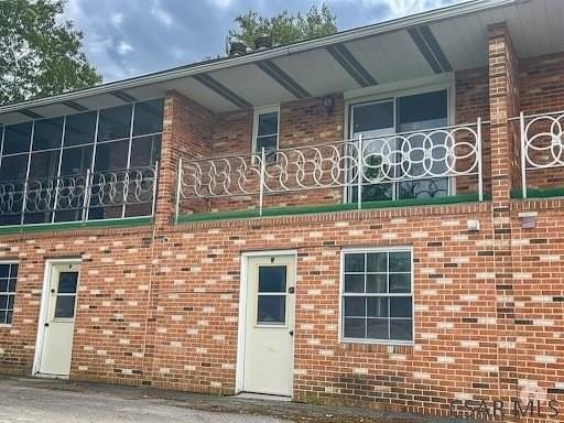 2855 R Apt D Bedford Street - Photo 2 of 16