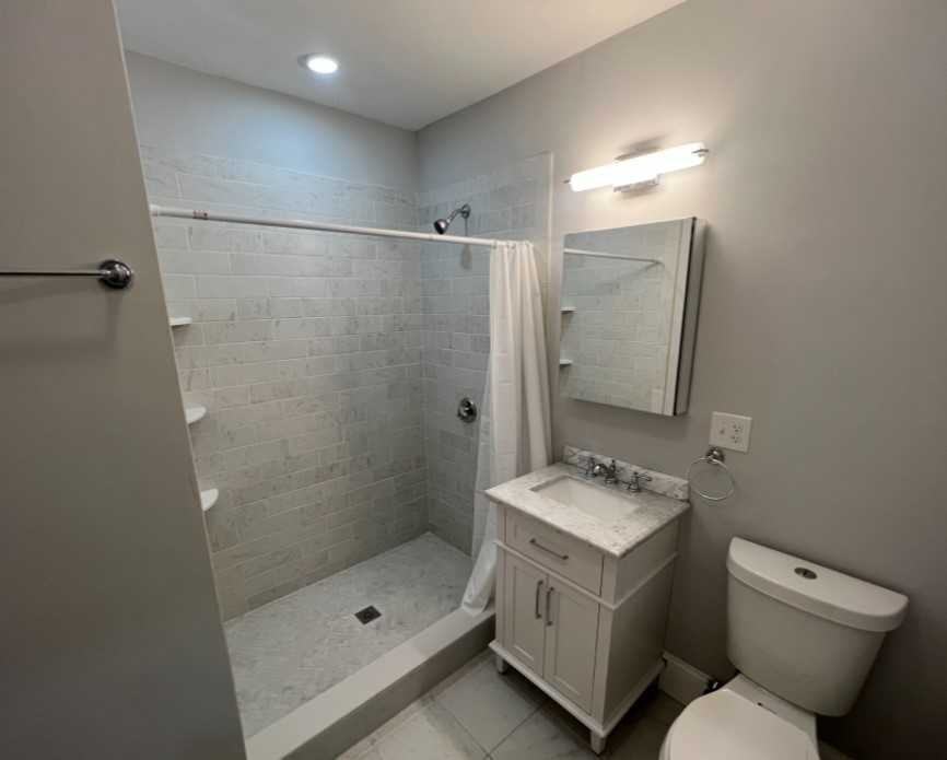 Oxford St - Photo 6 of 40