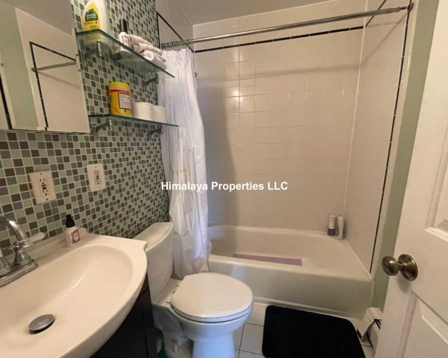 Putnam Ave - Photo 2 of 4