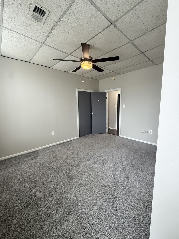 Campus Apartments - Photo 3 of 28