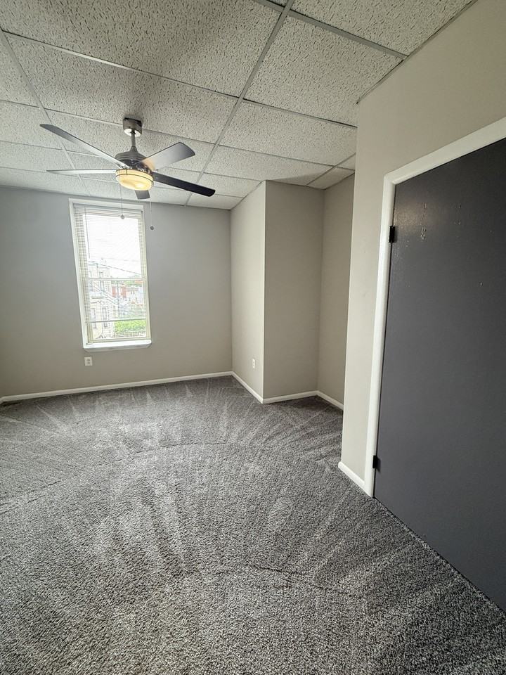 Campus Apartments - Photo 6 of 28