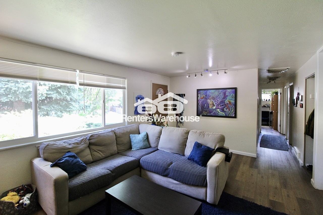 1405 Abilene Dr - Photo 3 of 25