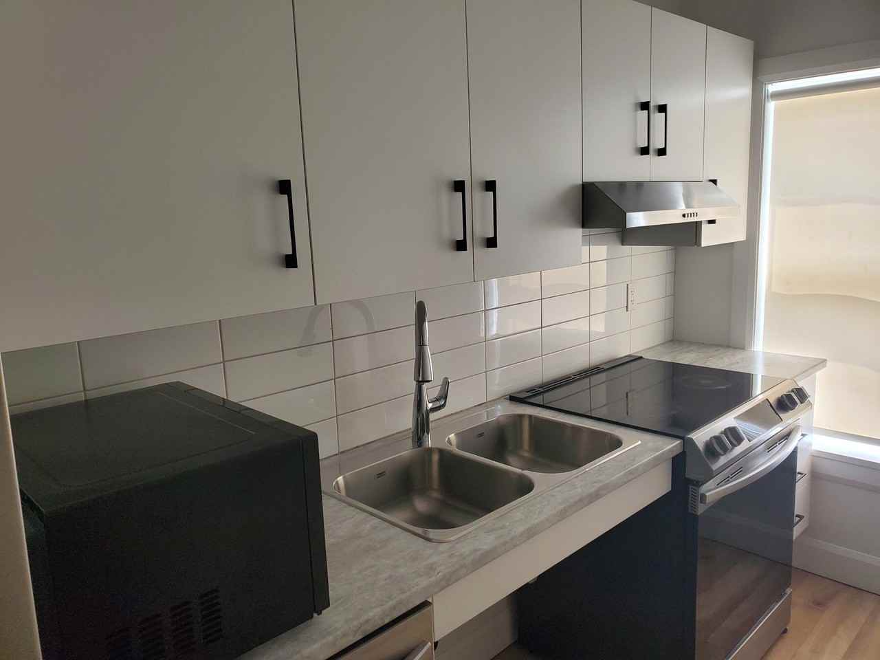 46 St George St #101 - Photo 2 of 9