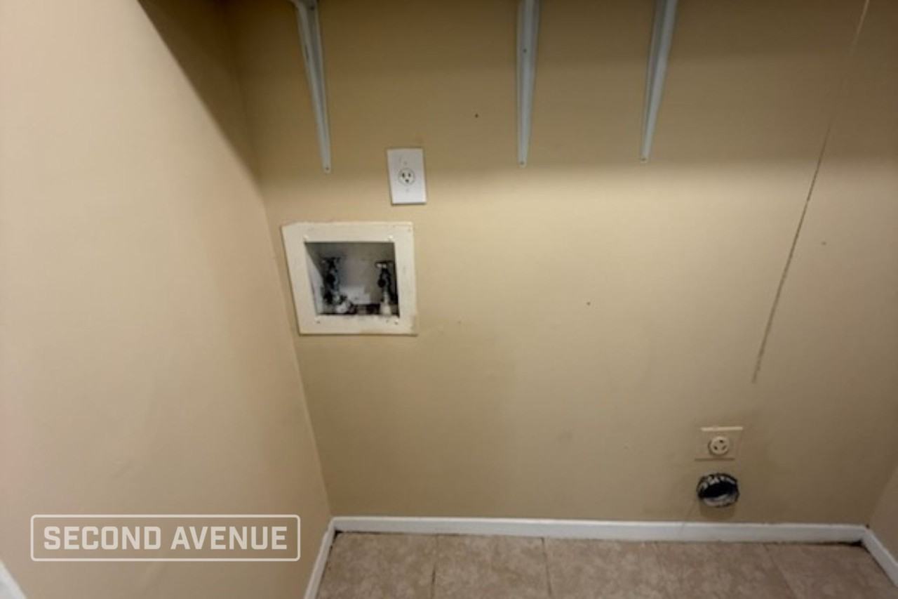 6384 Oak Park Dr - Photo 5 of 10