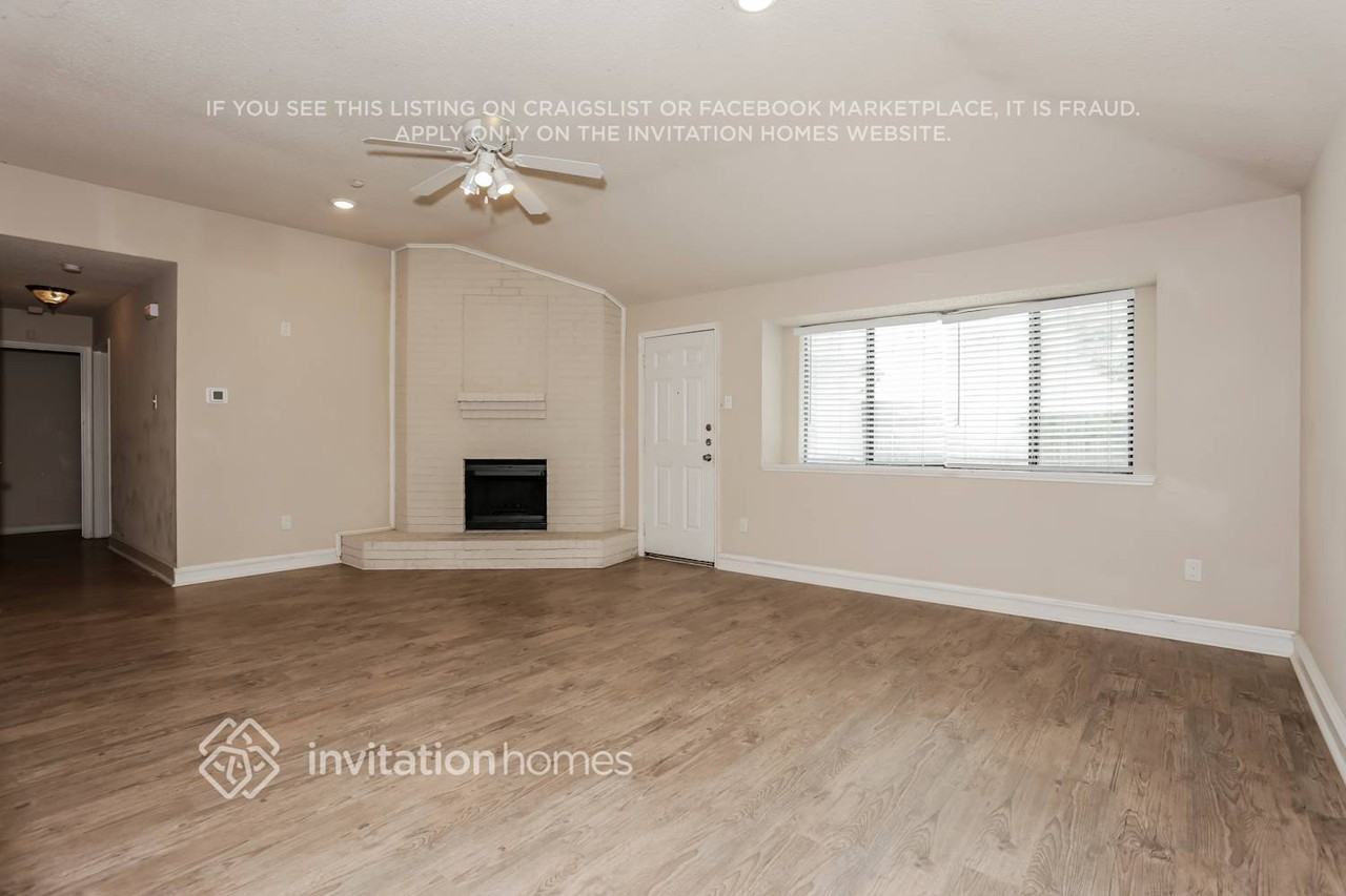 2665 Claremont Dr - Photo 4 of 19