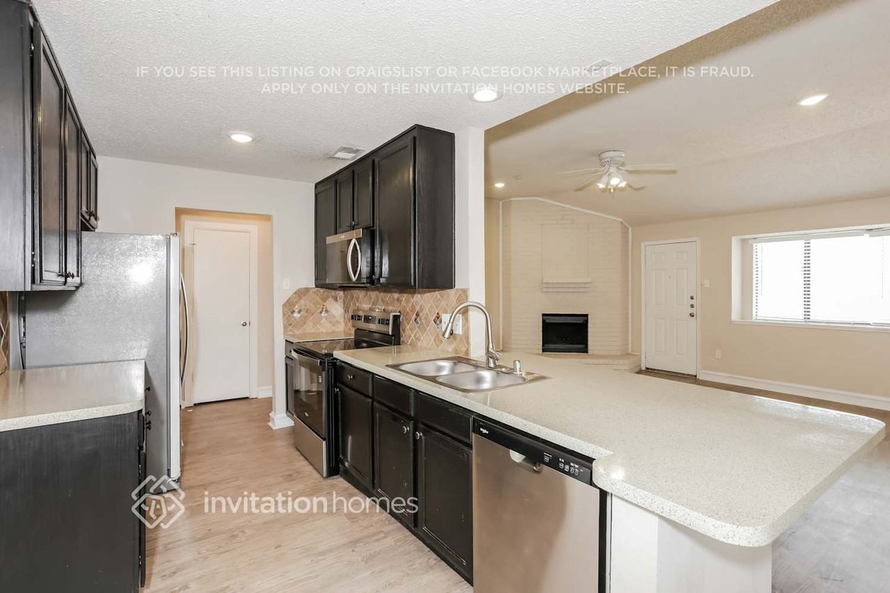 2665 Claremont Dr - Photo 6 of 19