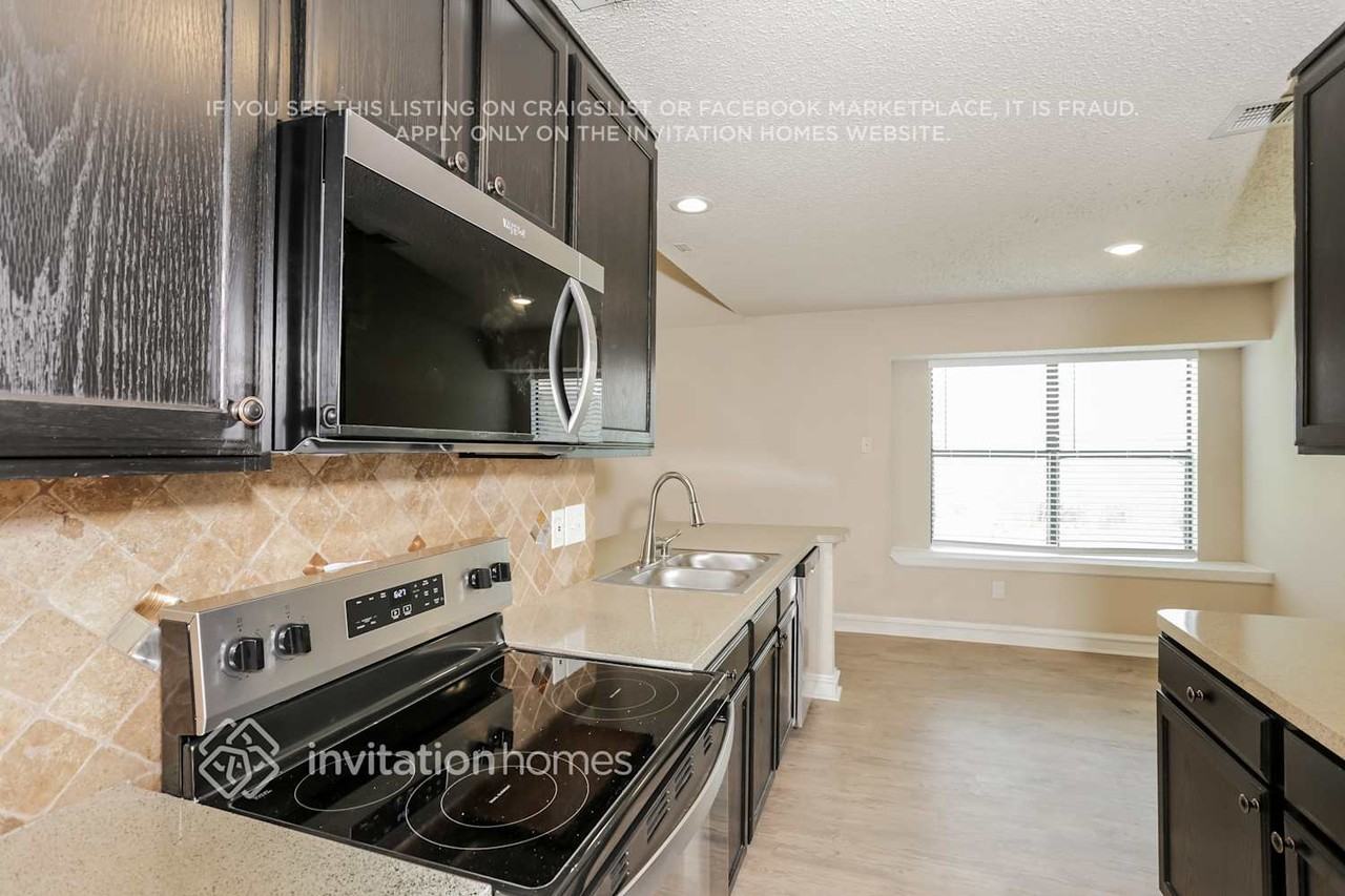 2665 Claremont Dr - Photo 7 of 19