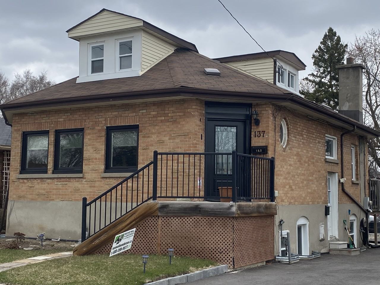 147 Rosehill Boulevard - Photo 2 of 15