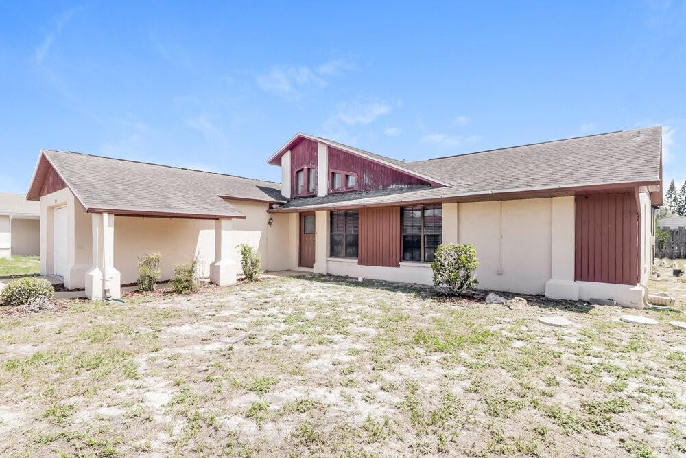 8505 Luray Dr - Photo 3 of 16