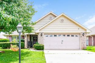 4056 Cambridge Dr - Photo 1 of 1