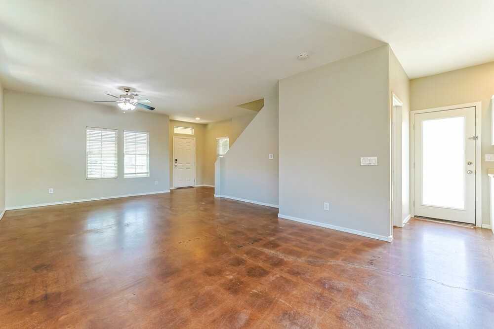 1782 S Rome St - Photo 5 of 17