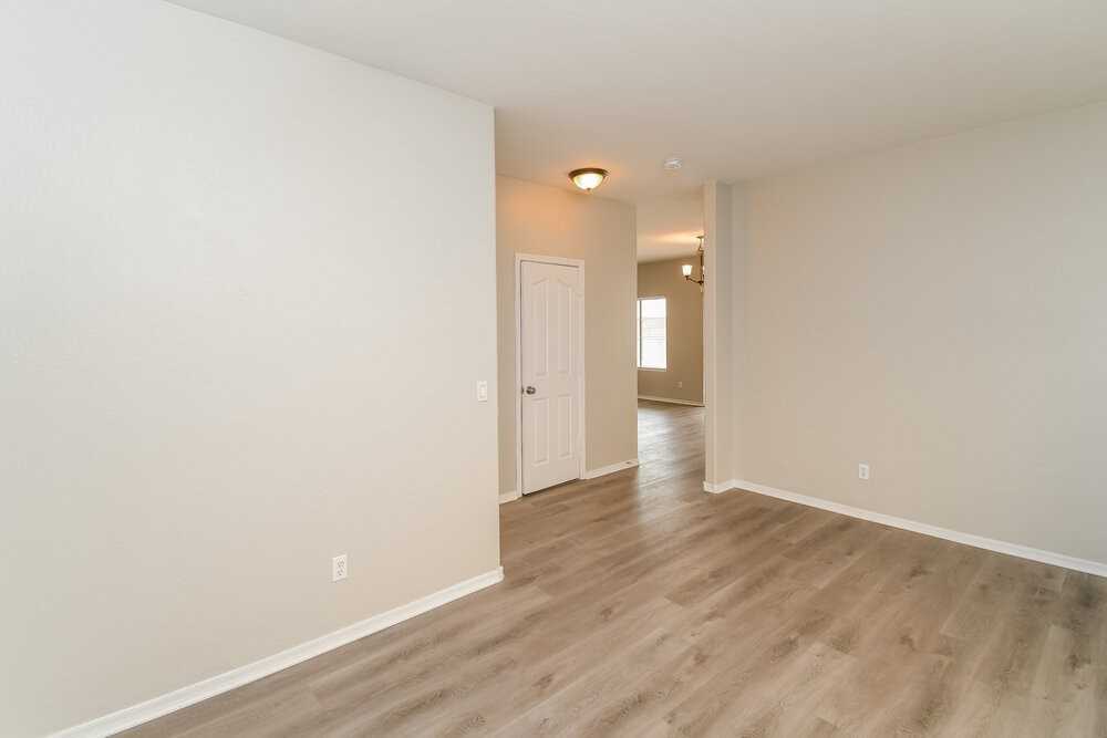 10915 E Verbina Ln - Photo 7 of 17
