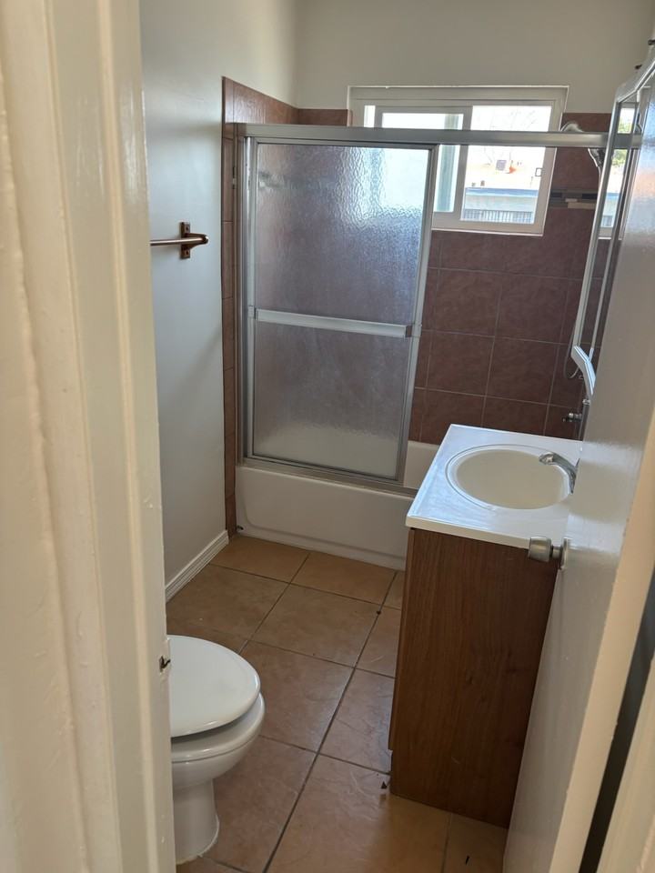 734 N Inglewood ave - Photo 6 of 10
