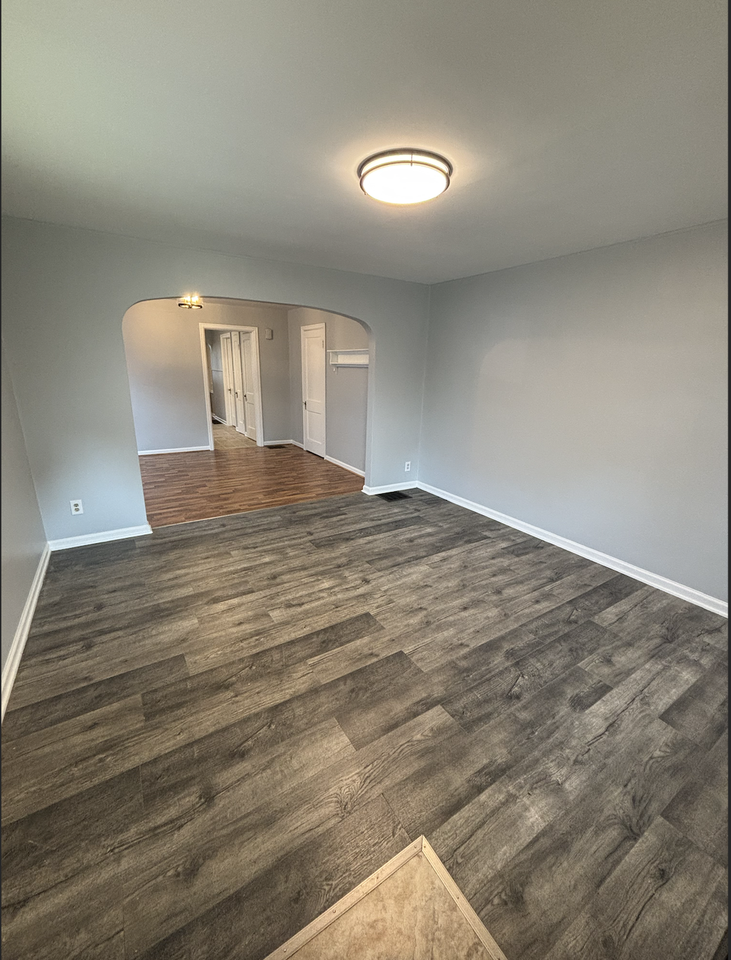 102 Wallace Avenue - Photo 2 of 9