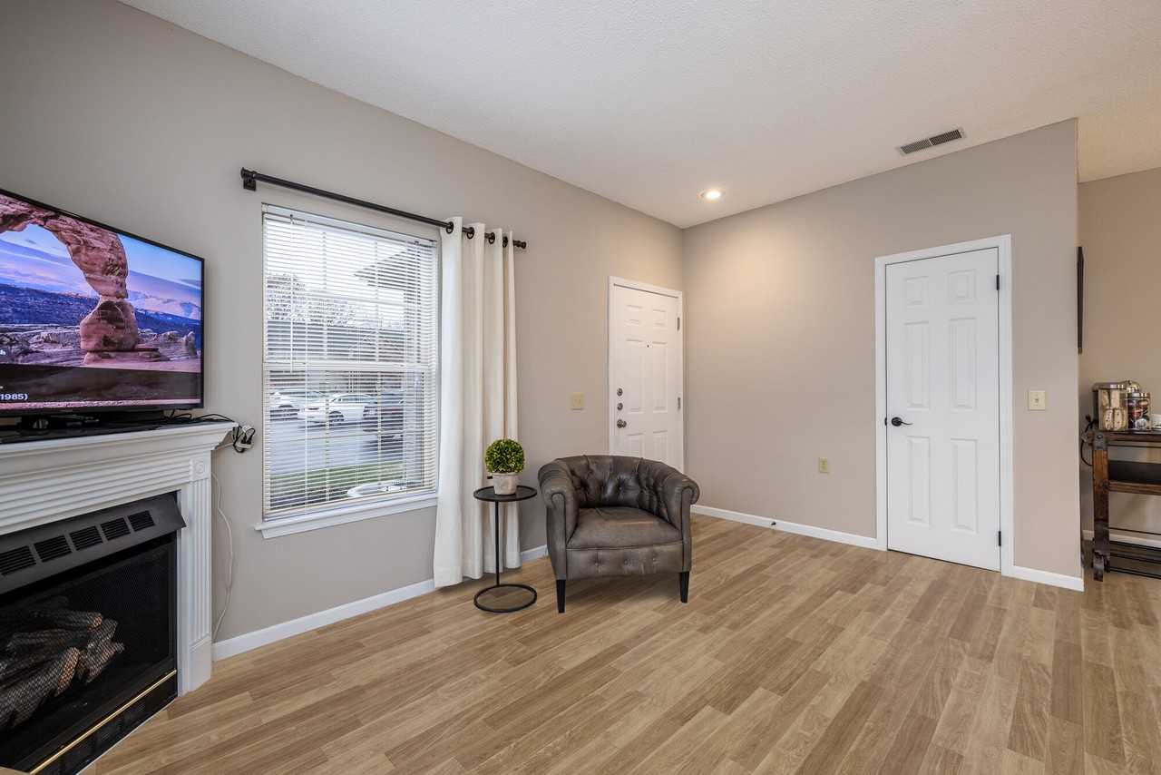 Coventry Apartments - Photo 4 of 26