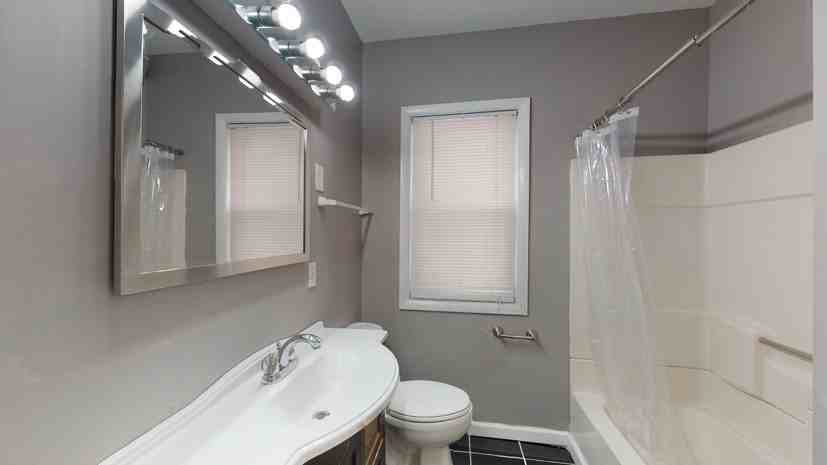 201 Comstock - Photo 6 of 17