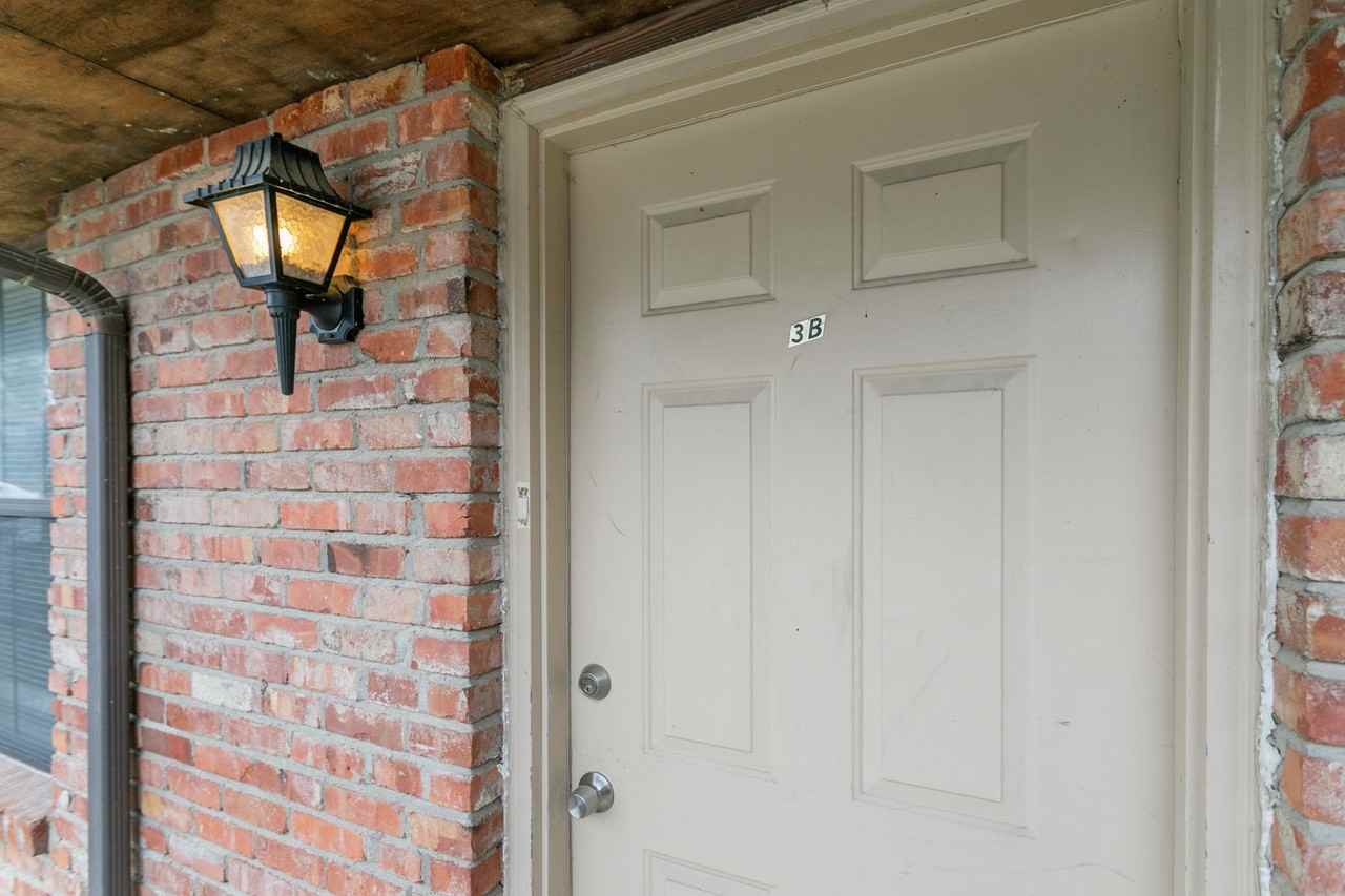 Cliffview Townhomes - Photo 3 of 26