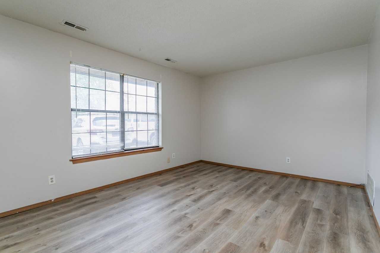 Cliffview Townhomes - Photo 6 of 26