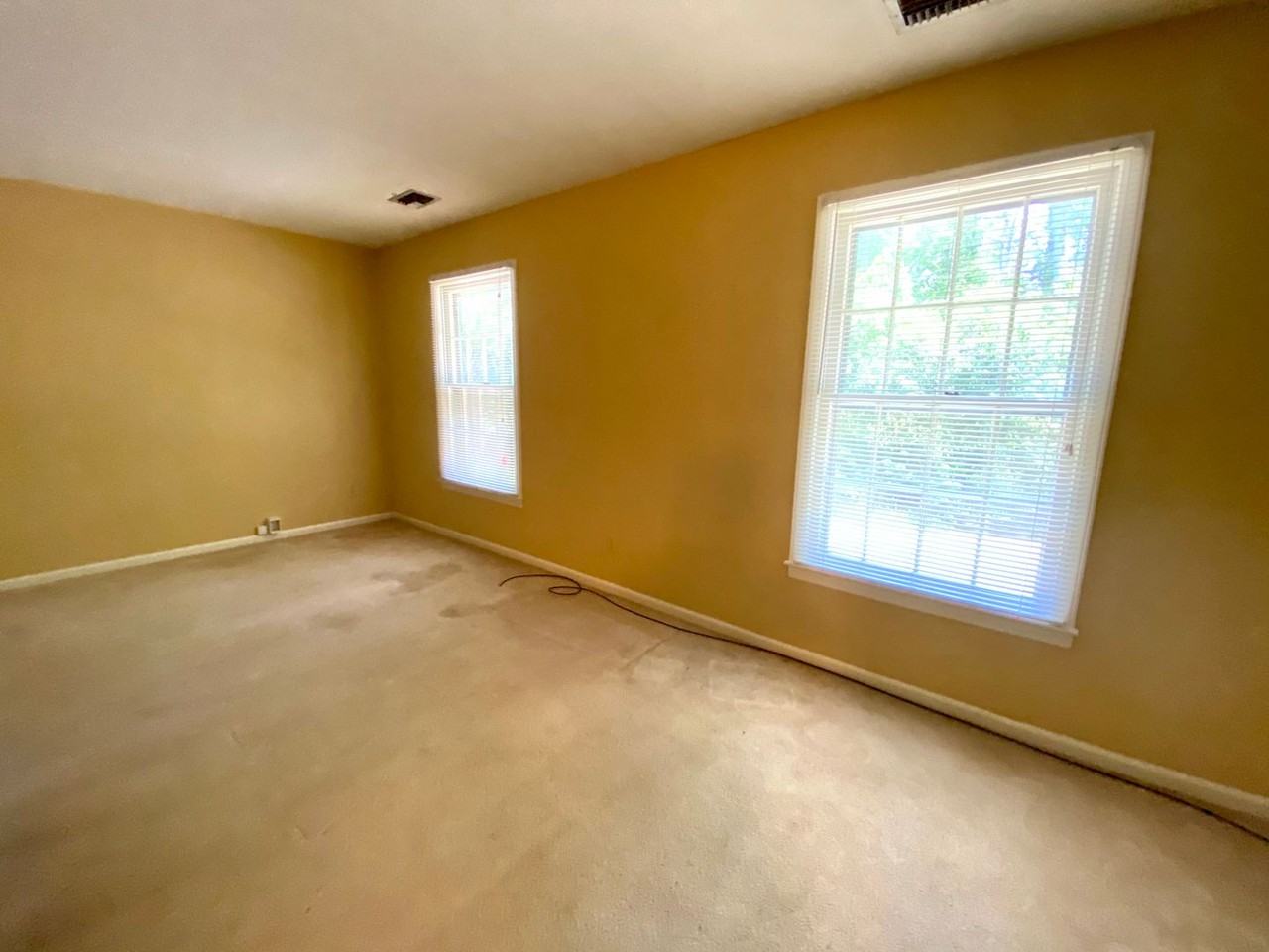 106 Strode Circle - Photo 7 of 19