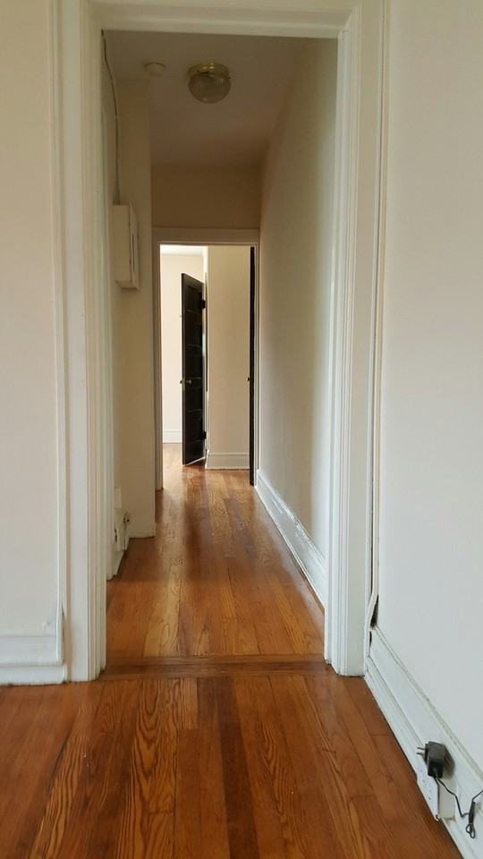 Carolina Apartments - Photo 5 of 9