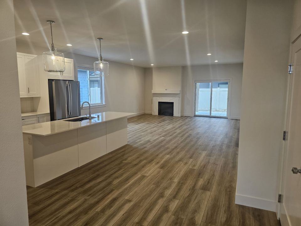 4716 Ravenwood Dr - Photo 5 of 10