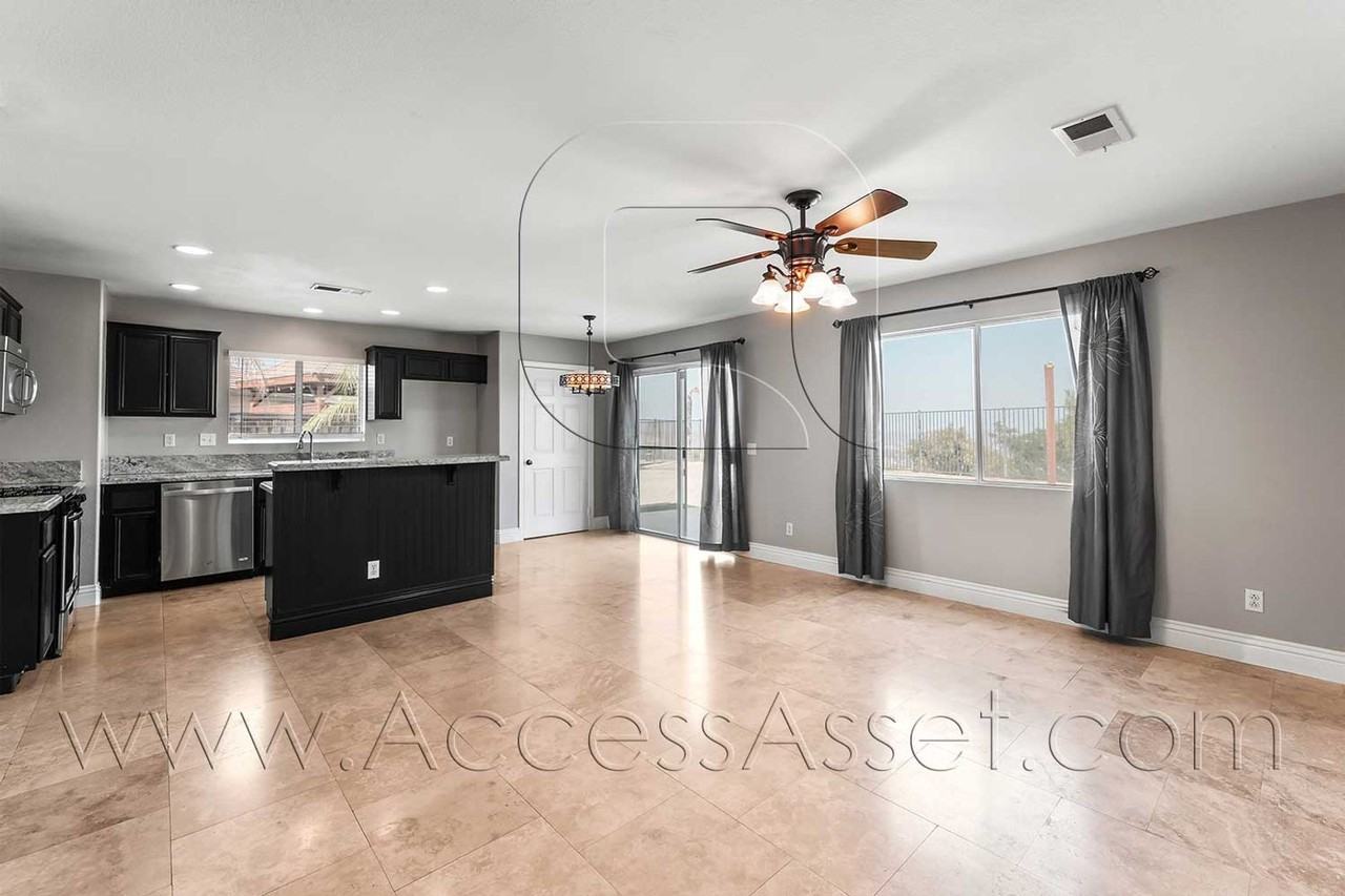 29444 Rock Point Dr - Photo 3 of 34