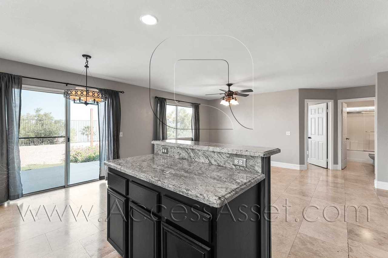 29444 Rock Point Dr - Photo 6 of 34
