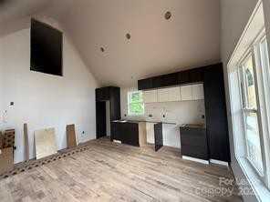 790 Country Club Dr - Photo 3 of 14