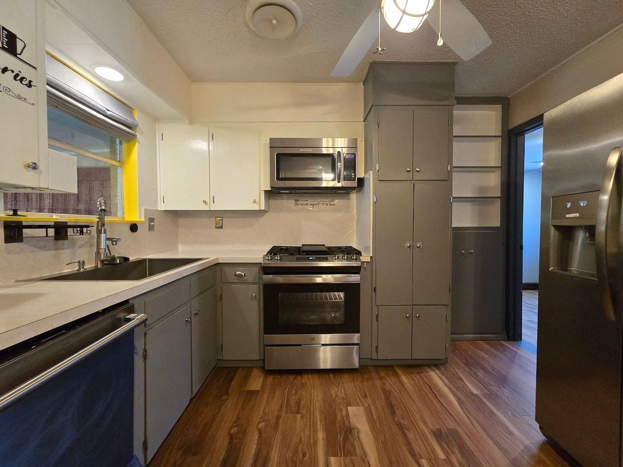 518 Kate St - Photo 4 of 22