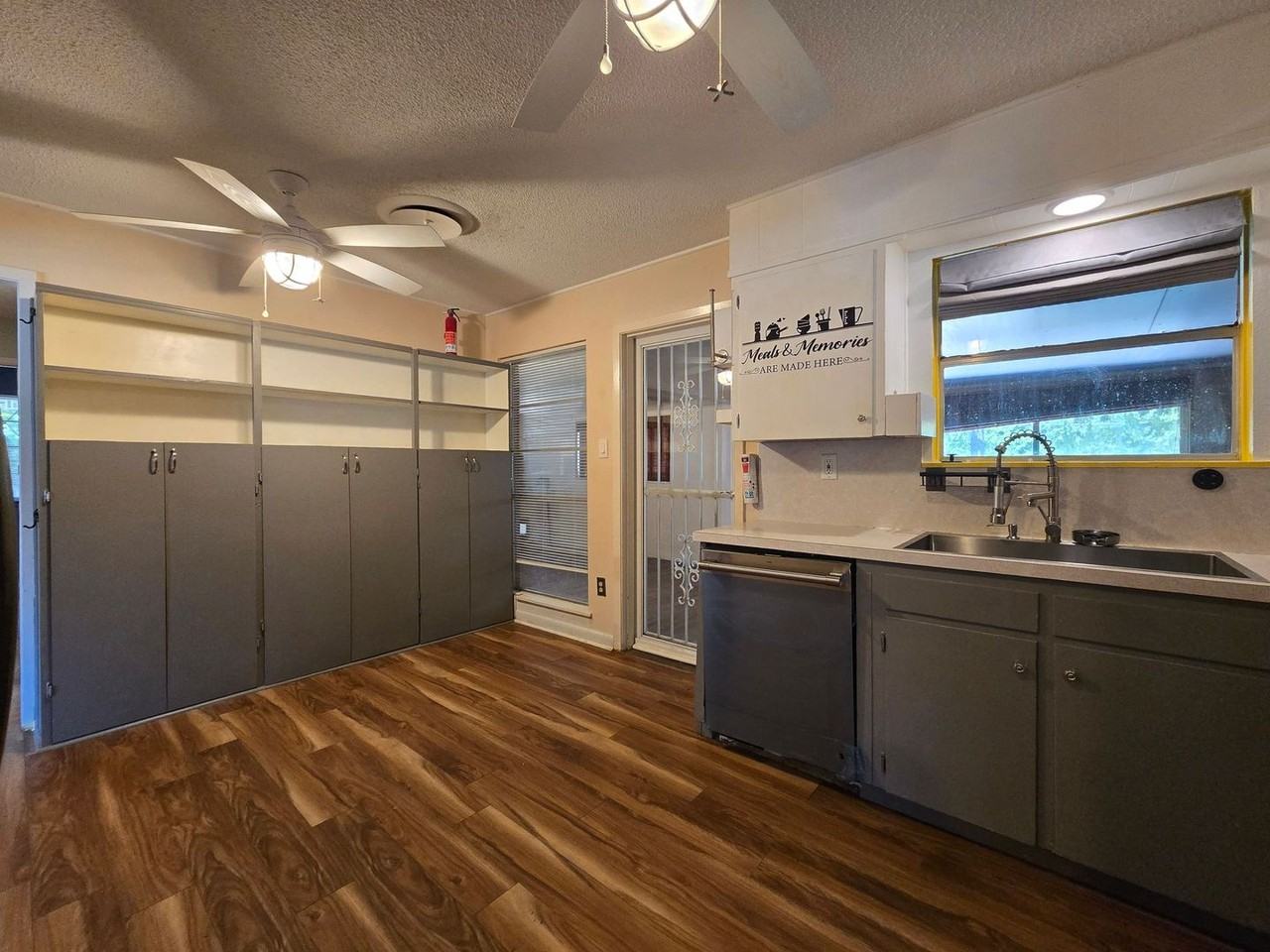 518 Kate St - Photo 6 of 22